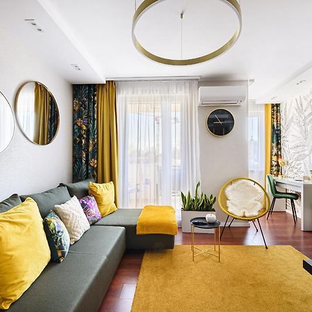 Hid19 Apartman Gyor Belvaros-Free Parking-Terrace Az Rq Vizi Elmenypark Es Gyogyfuerdonel Dış mekan fotoğraf