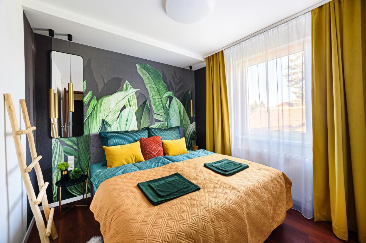 Hid19 Apartman Gyor Belvaros-Free Parking-Terrace Az Rq Vizi Elmenypark Es Gyogyfuerdonel Dış mekan fotoğraf