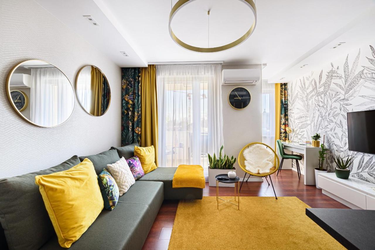 Hid19 Apartman Gyor Belvaros-Free Parking-Terrace Az Rq Vizi Elmenypark Es Gyogyfuerdonel Dış mekan fotoğraf